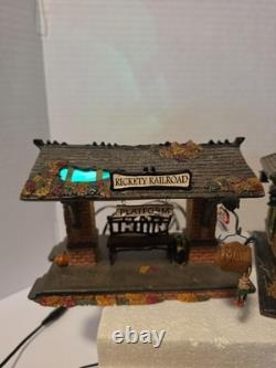 Lemax Rickety Rail Bundle Station, Platform Engine, Tracks, Accessories included