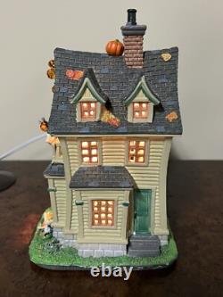 Lemax Signature Collection Scariest Halloween Housewindow Viewretired 2012