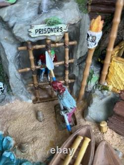Lemax Spooky Town Collection Pirates Hideout, Sound & Lights Work, Retired Piece
