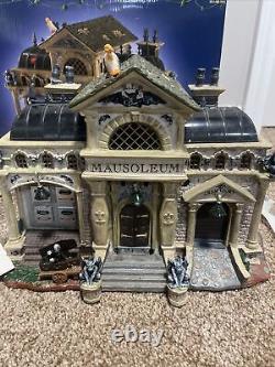 Lemax Spooky Town Collection Rest in Pieces Mausoleum 55233 Pumpkin Hollow