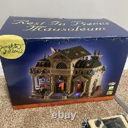 Lemax Spooky Town Collection Rest in Pieces Mausoleum 55233 Pumpkin Hollow