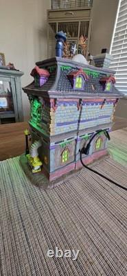 Lemax Spooky Town Fright & Fold Laundromat (2012) Super Rare & Retired