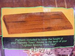 Lemax Spooky Town Halloween Lighted Spooky Front Yard Phantom Way #44101