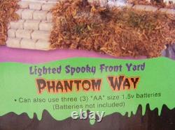Lemax Spooky Town Halloween Lighted Spooky Front Yard Phantom Way #44101
