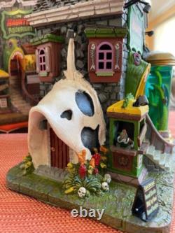 Lemax Spooky Town Haunted Aquarium Brand New- Lighted Village Collectible