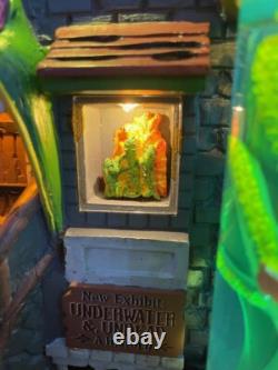 Lemax Spooky Town Haunted Aquarium Brand New- Lighted Village Collectible