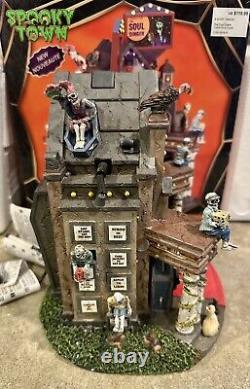 Lemax Spooky Town, The Crypt Casino, Halloween, RARE Retired 2018 Works Great