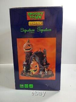 Lemax Spooky Town The Mad Pumpkin Patch Retired #75172 Animated 2017