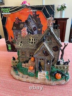 Lemax Spooky Town Vicki's Cattery Ex. Condition, Ceramic, Lights & Sound- Retired