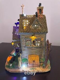 Lemax Spooky Town Vicki's Cattery Ex. Condition, Ceramic, Lights & Sound- Retired