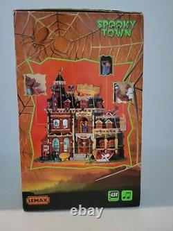 Lemax Spooky Town Werewolf Grooming and Night Spa (Retired) #25321