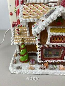 Lemax Sugar N Spice 2004 Granny's Sweets & Baked Goods Porcelain Lighted House