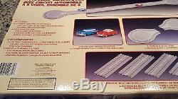 Lemax Village Classic Car Set With 2-Way Road Pattern