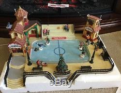 Lemax Village Collection Parkside Ice Skating Plaza 44172 HTF Christmas Decor