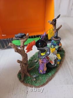 Lemax spooky town witches laundry day 2009 Halloween Village accessory decor