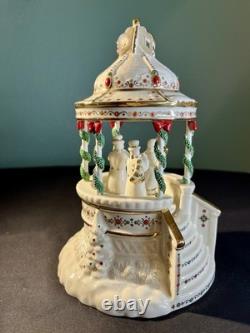 Lenox Mistletoe Park Series Musical Gazebo Bandstand PERFECT CONDITION