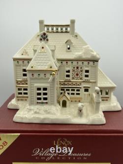 Lenox Mistletoe Park Village - Pet Shoppe 2008