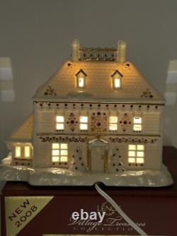 Lenox Mistletoe Park Village - Pet Shoppe 2008