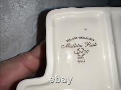 Lenox Mistletoe Park Village Treasures Pet Shoppe 2009 No Box