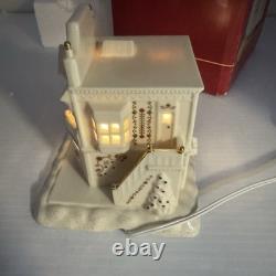 Lenox Village Treasures Mistletoe Park Series General Store 2009 withBox Christmas
