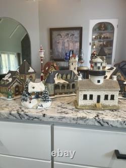 Lot 10 Piece Christmas Village Display 6 Lights Included Some Damage Starter