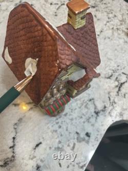 Lot 10 Piece Christmas Village Display 6 Lights Included Some Damage Starter