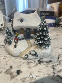 Lot 10 Piece Christmas Village Display 6 Lights Included Some Damage Starter