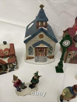 Lot Of 19 Dickens Collectables Sugar Creek County Christmas Village