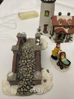 Lot Of 19 Dickens Collectables Sugar Creek County Christmas Village