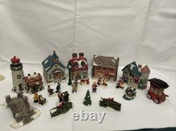 Lot Of 19 Dickens Collectables Sugar Creek County Christmas Village