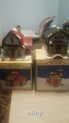Lot Of 6 Christmas Valley Village Houses plus 5 Americana plus 5 dickens 16 tota