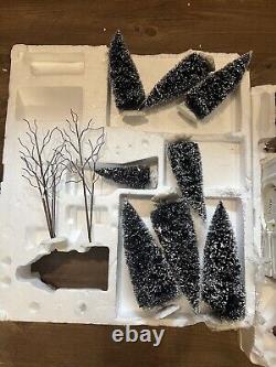 Members Mark 2005 Victorian Village Hand Painted Christmas Set- READ