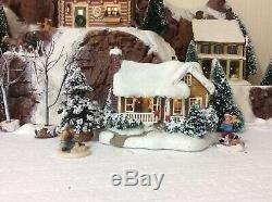 Mountain Winter Village Currier + Ives, Dept 56, Thomas Kinkade, WithMountain+Base