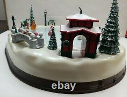 Mr Christmas Holiday Skaters Village Ice Rink Special Edition Target Vintage HTF