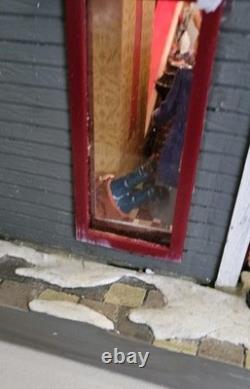 Mr. Christmas Hyde Park Animated Village K. Kringle's Department Store READ