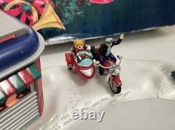 Mr. Christmas Rock N Roll Animated Musical Diner Skating Pond Complete & Works