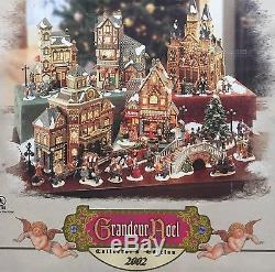 New Grandeur Noel Victorian Village Set Collectors Edition 2002 Christmas