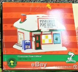 NEW RETIRED, Dept 56, Peanuts Village PInecrest Post Office #4039724 Building