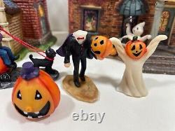 O'Well Halloween 8-Piece Village Set Porcelain Lighted Houses Decoration 100%