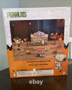 Peanuts 10PC Halloween Village-Spooky Music, Lights, Costumes Snoopy