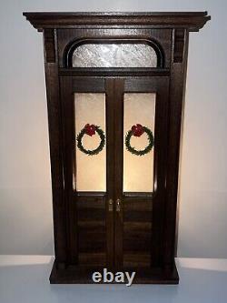 RARE 1991 Byers Choice Christmas Carolers Lighted Wood Door Background Wreaths