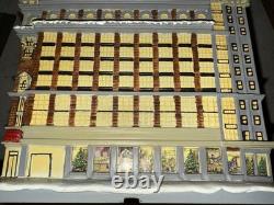 RARE- COA, Santa, Original Case! Hawthorne Village Macy's Christmas in New York