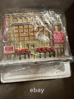 RARE- COA, Santa, Original Case! Hawthorne Village Macy's Christmas in New York