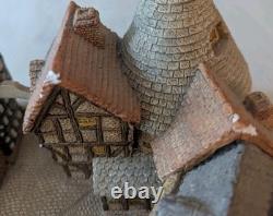 RARE David Winter Coaching Inn 1980 Large 11.5 Cottage Village