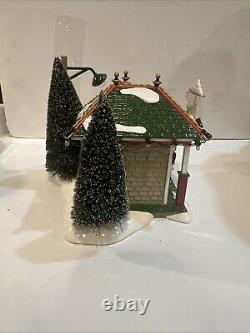 RARE Dept 56 55096 The Cocoa Stop Hot Chocolate Stand Campfire Christmas Village