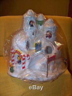 REDUCED Lefton Colonial Village Kringle's Snow Castle #12129 NEW IN BOX