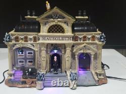 RETIRED 2005 Lemax Spooky Town Rest in Pieces Mausoleum 55233 Animated IN BOX