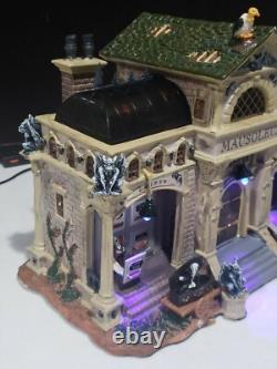 RETIRED 2005 Lemax Spooky Town Rest in Pieces Mausoleum 55233 Animated IN BOX