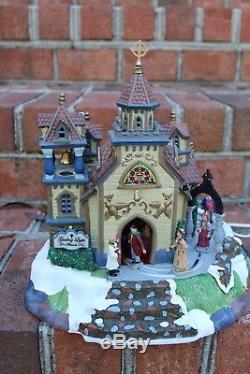 Rare 2007 Lemax Guiding Light Church, Lighted Animated Musical # 75602 Priest