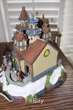 Rare 2007 Lemax Guiding Light Church, Lighted Animated Musical # 75602 Priest